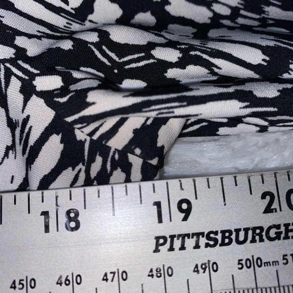 Eliza J Dress in Great Condition - Picture 2 of 5